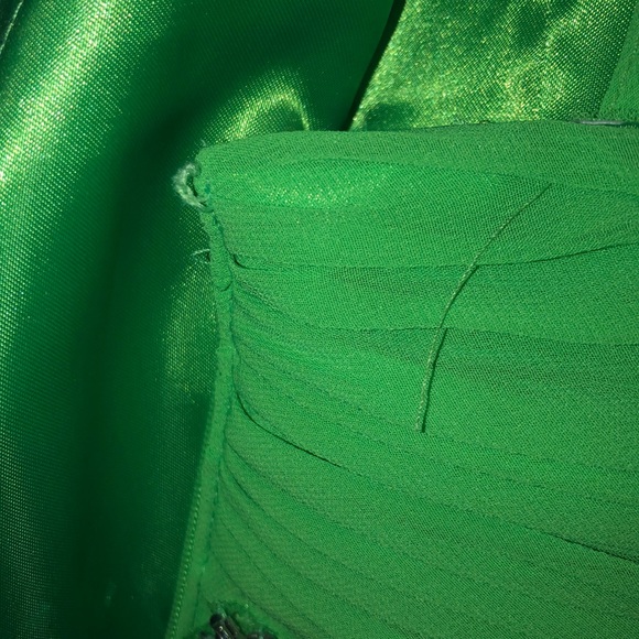 Formal dress - Picture 5 of 5